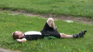 Трюки на роликовых коньках - варианты сесть, лечь и встать красиво