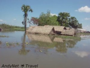 Плавучая деревня Плук на озере Тонлесап в Камбодже // AndyNet Travel