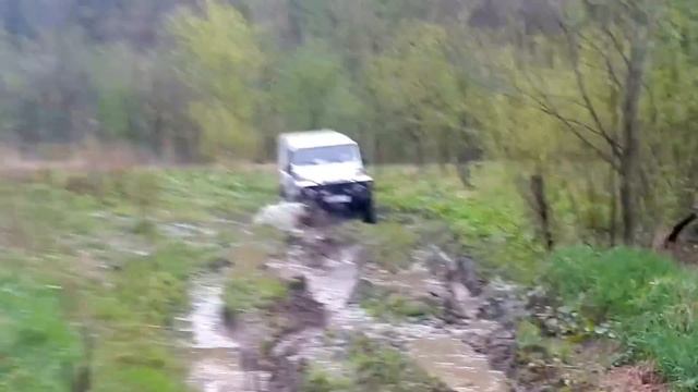 патриот на блокировках, мосты барс, и дефендер 110, проскачили болото смотреть онлайн