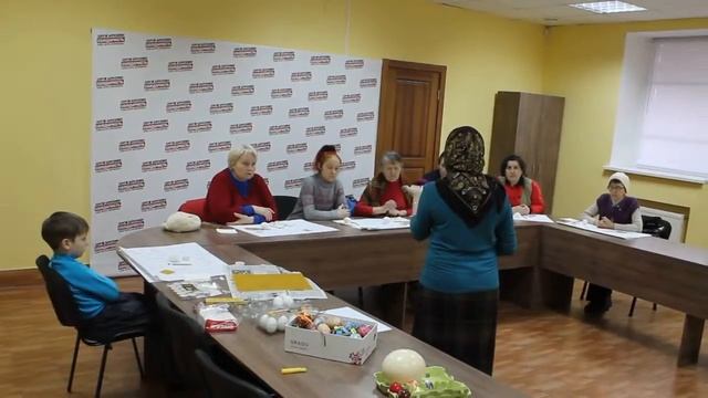 У Раді регіонального розвитку Чернігівщини вчилися писанкарству