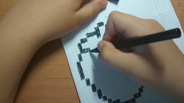 РИСОВАНИЕ ПО КЛЕТОЧКАМ КЛУБНИКУ//РИСОВАНИЕ ПО КЛЕТОЧКАМ КЛУБНИКА#pixelart#рисованиепоклеточкам смотреть онлайн