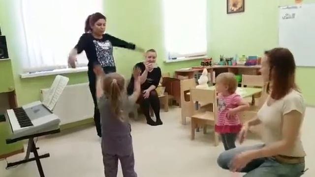 Занятие «Музыка с мамой»