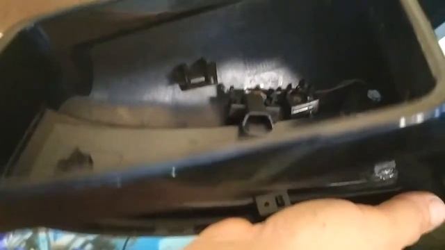 W221 Замена повторителя поворота в зеркале смотреть онлайн