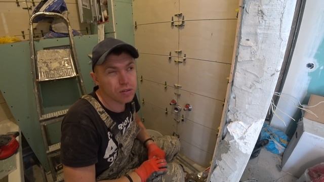 Укладка плитки в ванной завершено! Качественное соединение ! Наливной пол! Утеплил 50% крыши смотреть онлайн