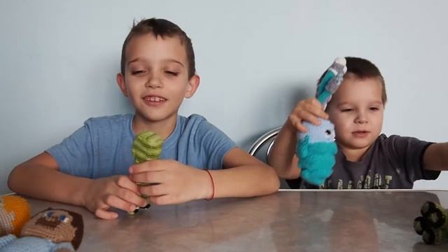 Вязаные игрушки Minecraft и Фиксик - Бабушка связала смотреть онлайн