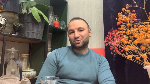 Алишер Сохибов. Часть 1.город Душанбе Таджикистан, о черноносых голубях.