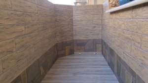 Отделка открытого балкона плиточным клеем (не обучающее видео) + нюансы окрашивания.