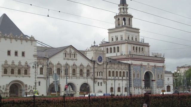 Комсомольская площадь в Москве (площадь трёх вокзалов) смотреть онлайн