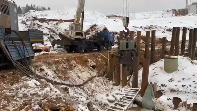 Извлечение трубы 426мм длина 10-12м. Шпунтовое ограждение котлована. 8(495)960-5017