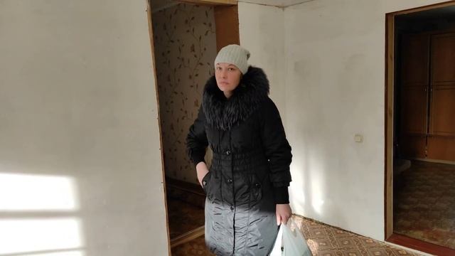 ПОБИРАЮСЬ ПО СОСЕДЯМ/ЧТО С ДВЕРЯМИ/УСТАЛА