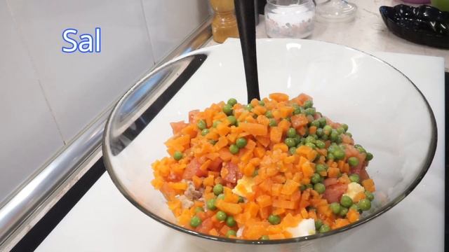 ENSALADILLA BAJA EN CALORÍAS RECETA FÁCIL , RÁPIDA Y SALUDABLE смотреть онлайн