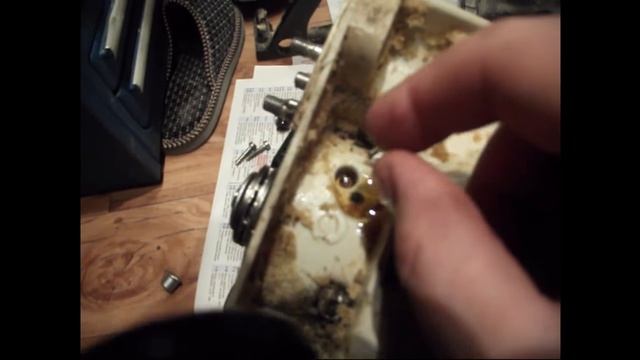 Ремонт бензопилы Stihl MS 250 Часть 2 Не качает масляный насос смотреть онлайн