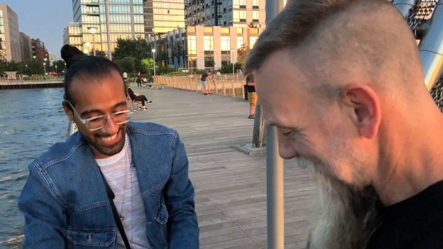 Magnet Fishing Williamsburg Brooklyn NYC at Sunset смотреть онлайн