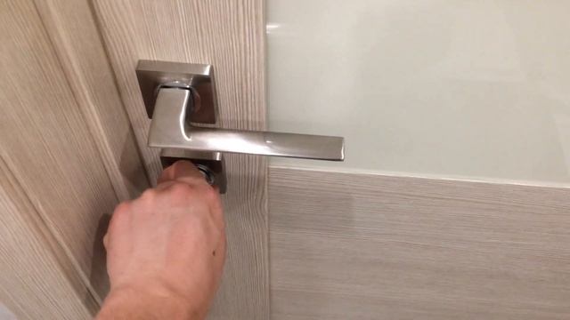 Функционирование межкомнатных магнитных защёлок AGB Polaris (Италия) на объекте. смотреть онлайн