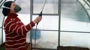 Готовим теплицу к зимовке - Чем обработать почву от болезней и вредителей!
