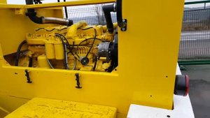 Фронтальный погрузчик UNK 320.