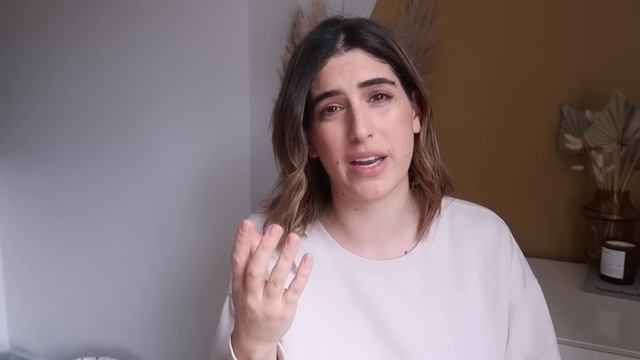 MY NEWBORN ESSENTIALS LIST UK (& what NOT to buy) | Lily Pebbles смотреть онлайн