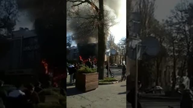 Момент взрыва точки фастфуда в Бишкеке