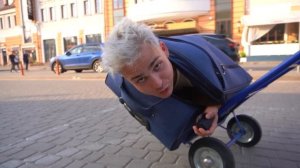 ЖИВУ В ЧЕМОДАНЕ 24 часа | *отправили в РОССИЮ на поезде*