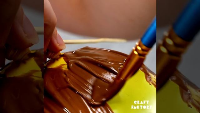 Delicious DIY Easter Egg Crafts!