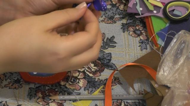 Сердечко из фетра (12 урок).  Елочные игрушки из фетра на Новый год
