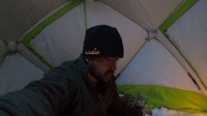 Рыбалка с ночевкой в палатке | Зимняя рыбалка на Ладоге