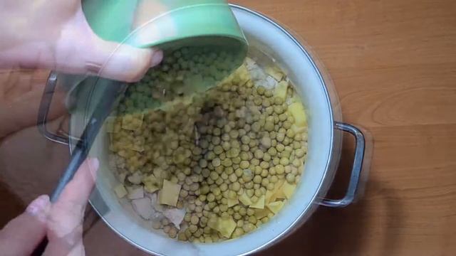 Суп - пюре из консервированного горошка