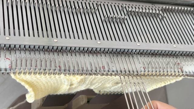 Машинное вязание - КОСЫ || Machine Knitting