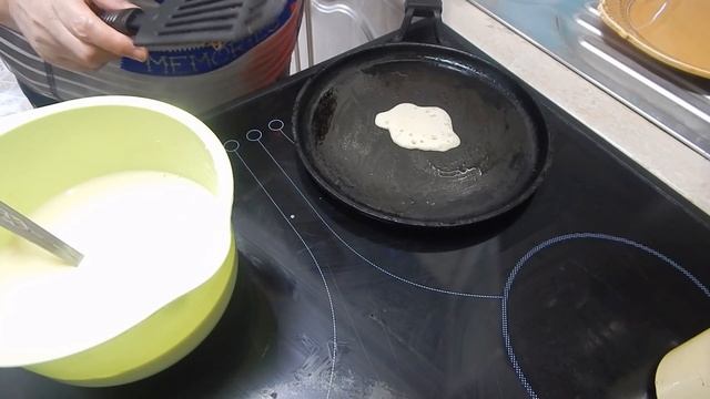 Очень тонкие блины для фарширования.
