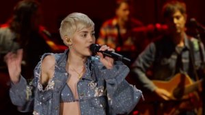 Miley Cyrus - Jolene (Dolly Parton Cover) [MTV Unplugged - Live]