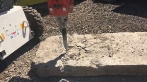 Мини погрузчик LONKING с гидромолотом