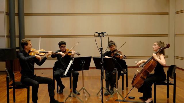 Haydn, J. - String Quartet Op. 76 No. 1 in G Major - 1st Mov. - Quatuor Balsamik смотреть онлайн