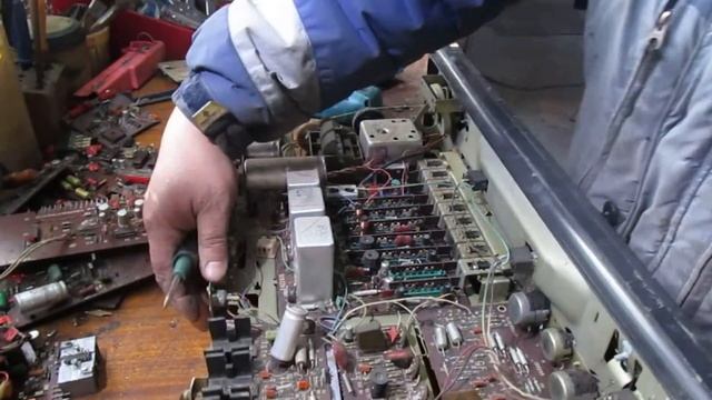 Проигрыватель винила Вега 323 самые дорогие радио детали смотреть онлайн