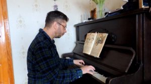 Звуки пианино в моей комнате