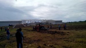 Дисковый плуг нарди по мокрой земле