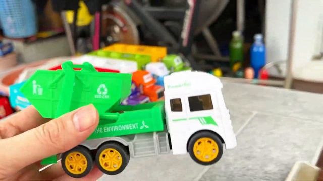 Box full of Model Car Jaguar, Nissan, Audi, Maserati, Peugeot, Pickup Truck , Police Pickup Truck 5 смотреть онлайн