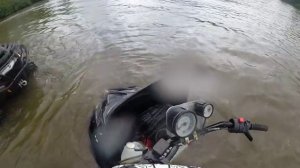 grand touring 600 sur l'eau