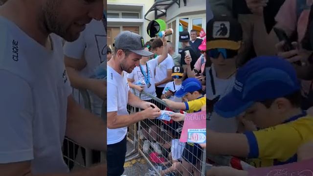 Mark Cavendish Greeting Fans at his Final Giro d'italia