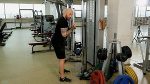 Бицепс в кроссовере