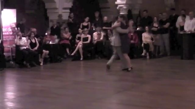 Thorsten Zörner y Nora Winkler bailan Si Tu Quisieras смотреть онлайн