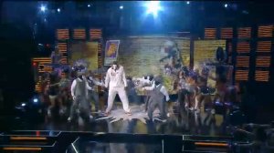 Shaq dances with Jabbawockeez at All Star