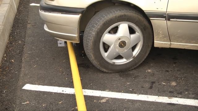 Автоматическая платная парковка появилась в районе Верхнего рынка смотреть онлайн