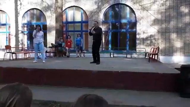 Две звезды. Фрагмент вечера знакомств. Выступает 1 отряд. Лагерь "Искра" 1 смена 2020 г.