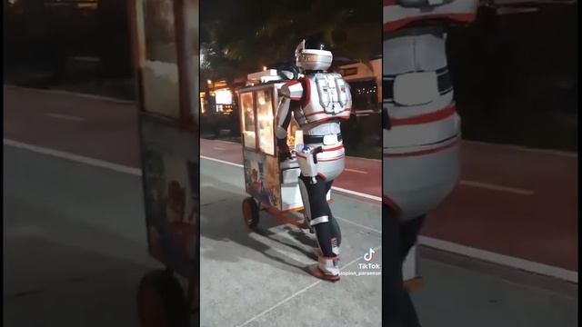 Vídeo de Humor de Tokusatsu: Rapaz vivi pra ver o Jaspion vendendo pipoca na pracinha ???