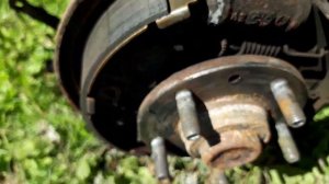 Снятие задней ходовой и бензобака на Mazda Premacy 2000г