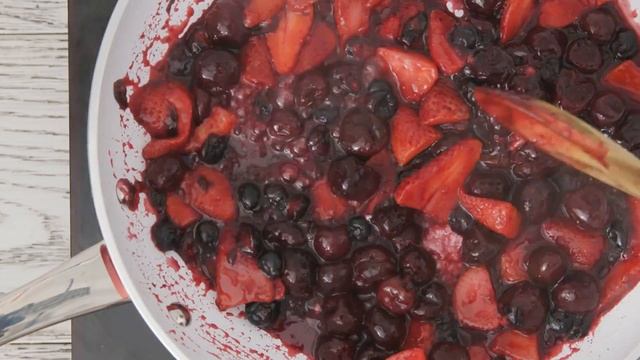 How To Make Fruit Compote | Quaker®