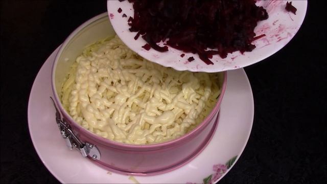 ХИТ любого праздничного стола! Оригинальный рецепт салата ШАПКА МОНОМАХА. смотреть онлайн