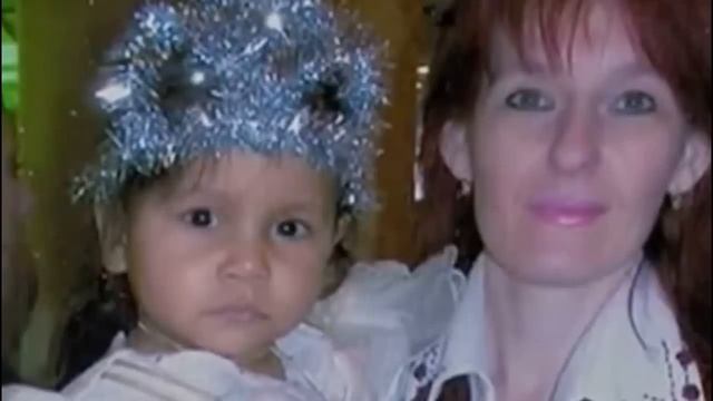 Женщина бросила крошечную дочку в пустом доме, а спустя 10 лет она вернулась за ней... смотреть онлайн