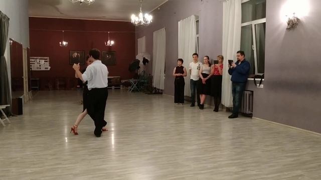 Падающие шаги. Данила и Майя смотреть онлайн