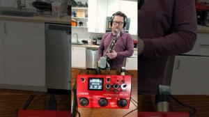 Boss VE-22 Vocal Performer w/ Tenor Saxophone